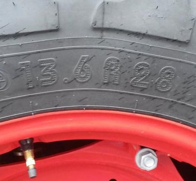 Označení pneumatik pro traktory v palcích
